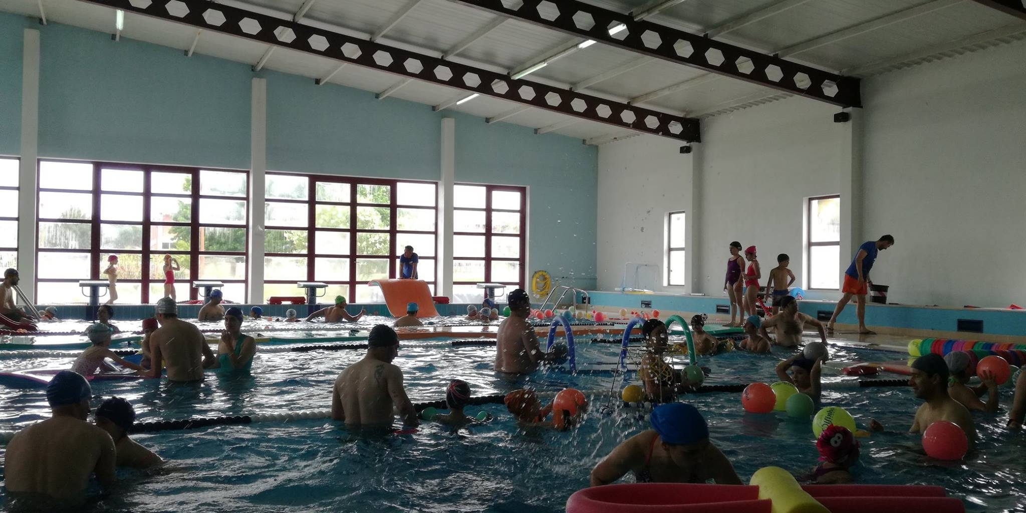 REABERTURA DAS PISCINAS MUNICIPAIS COBERTAS DE NELAS REABERTURA DAS PISCINAS MUNICIPAIS COBERTAS DE NELAS